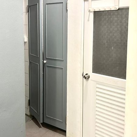 Bangkok Sanookdee Hostel (Adults Only) Exterior photo