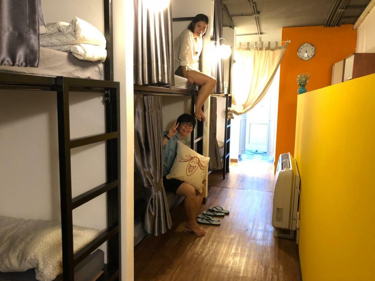 Bangkok Sanookdee Hostel (Adults Only) Exterior photo